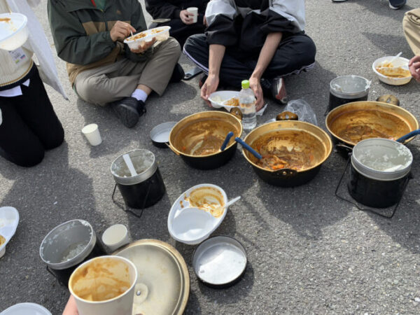 飯盒炊飯でカレーを作りました🍛